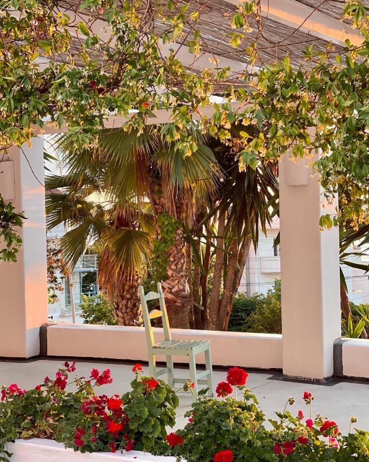 Saranda Hotel Exterior photo