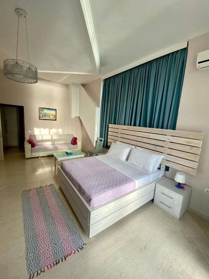 Saranda Hotel Exterior photo