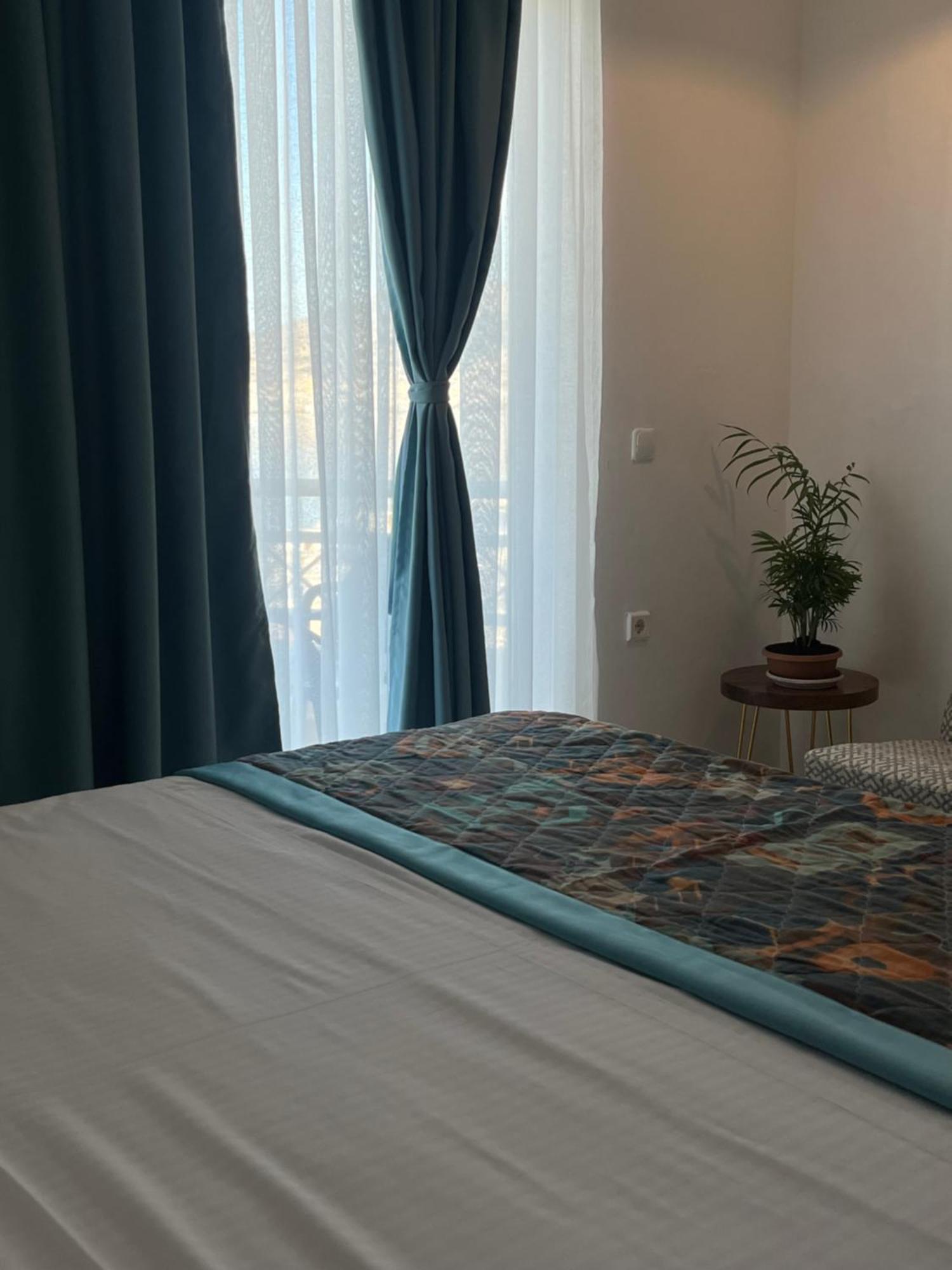Saranda Hotel Exterior photo